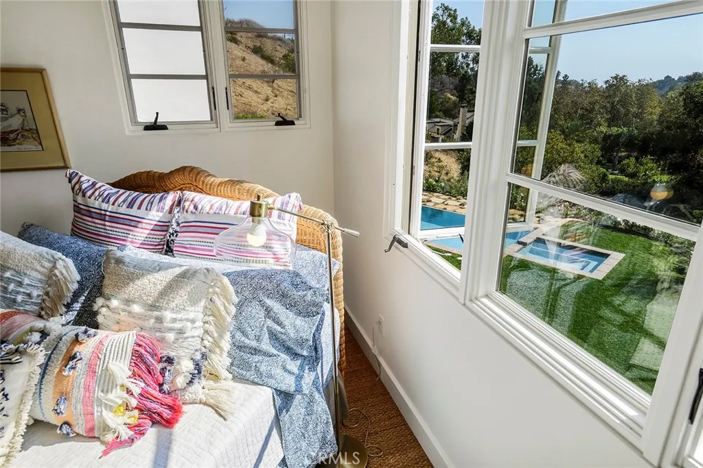 Malibu, California 90265, United States, 4 Bedrooms Bedrooms, ,5 BathroomsBathrooms,Residential,Active,209870