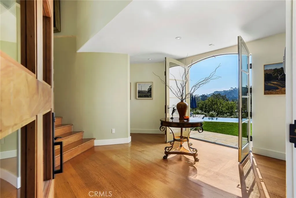 Malibu, California 90265, United States, 4 Bedrooms Bedrooms, ,5 BathroomsBathrooms,Residential,Active,209870