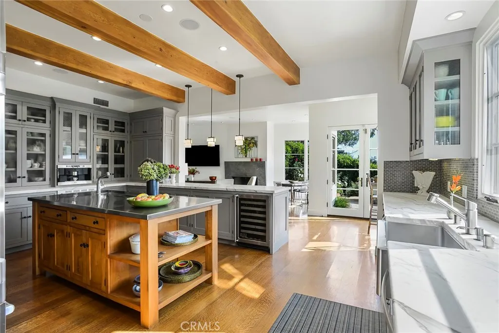 Malibu, California 90265, United States, 4 Bedrooms Bedrooms, ,5 BathroomsBathrooms,Residential,Active,209870