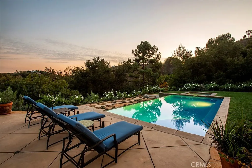 Malibu, California 90265, United States, 4 Bedrooms Bedrooms, ,5 BathroomsBathrooms,Residential,Active,209870