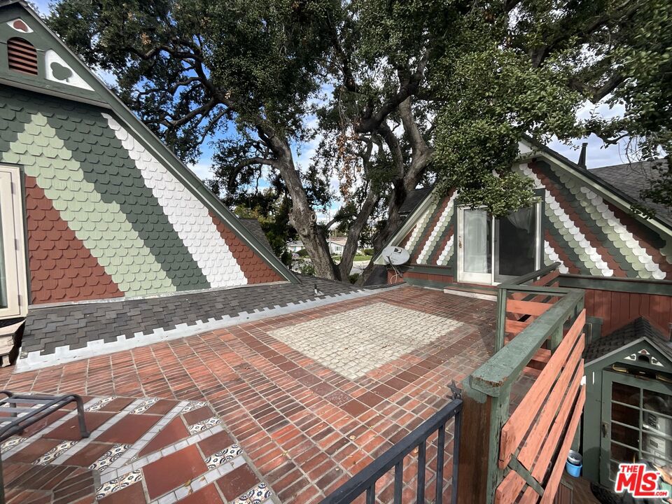 822 Silverwood Avenue