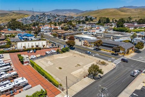 Tiny photo for 1111 Main Street St, Morro Bay, CA 93442 (MLS # SC25179014)