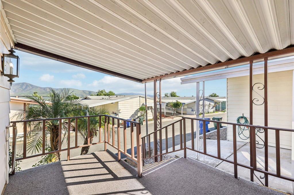 275 S Worthington Street 14