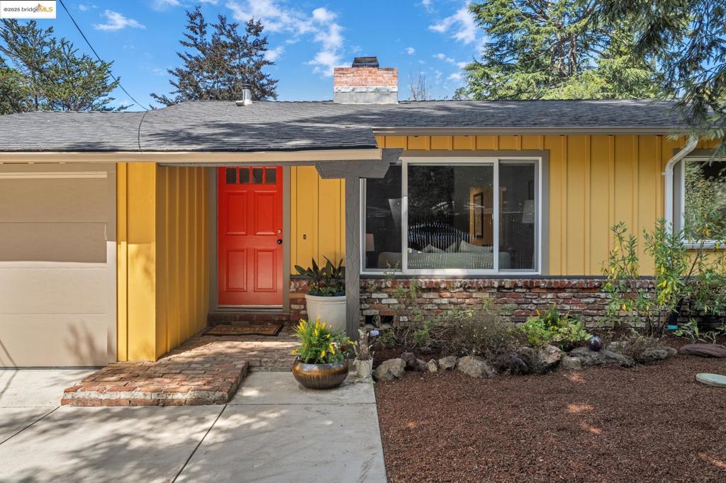 Welcome to 196 Glenwood Glade, an elegant haven situated on a serene street in Montclair. This delightful home features 3 bedrooms and 2 bathrooms. A recent addition is the primary suite, complete with an ensuite bath, walk-in closet, and skylights, enhancing the original structure beautifully. Additionally, the current owner has created a studio in the basement, perfect for an artist's workshop or an office. Covering 1,273 square feet, this residence boasts a seamless flow. At its heart is the kitchen, which opens through French doors to a lush, beautiful garden—ideal for enjoying a morning coffee or unwinding in the evening. Hardwood floors extend throughout, enhancing the home's sophisticated ambiance, while tiled kitchen and bathrooms offer easy cleaning and maintenance. The property, set on a 5,450 square foot lot, includes an attached garage. Located just 5 minutes from downtown Montclair, this home strikes a perfect balance between tranquility and convenience. Experience the elegance and comfort of living in this stunning Montclair neighborhood.