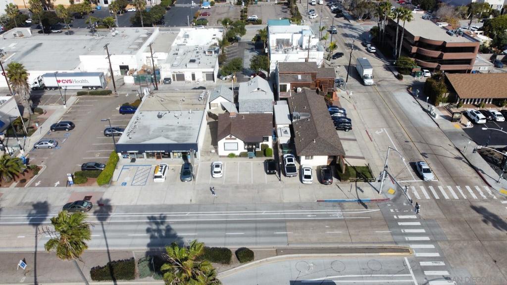 866 870 Grand Avenue