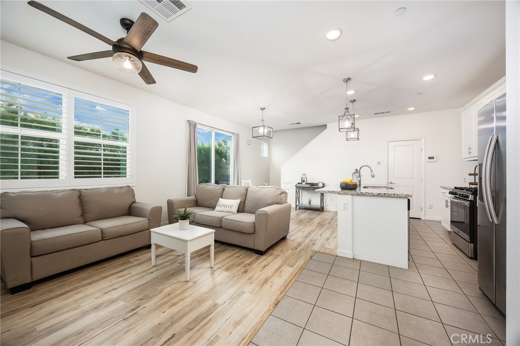 27412 Clarise Lane