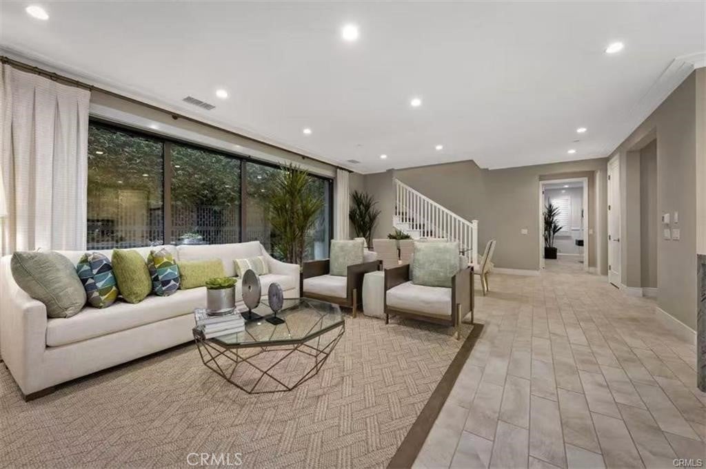 166 Villa Ridge