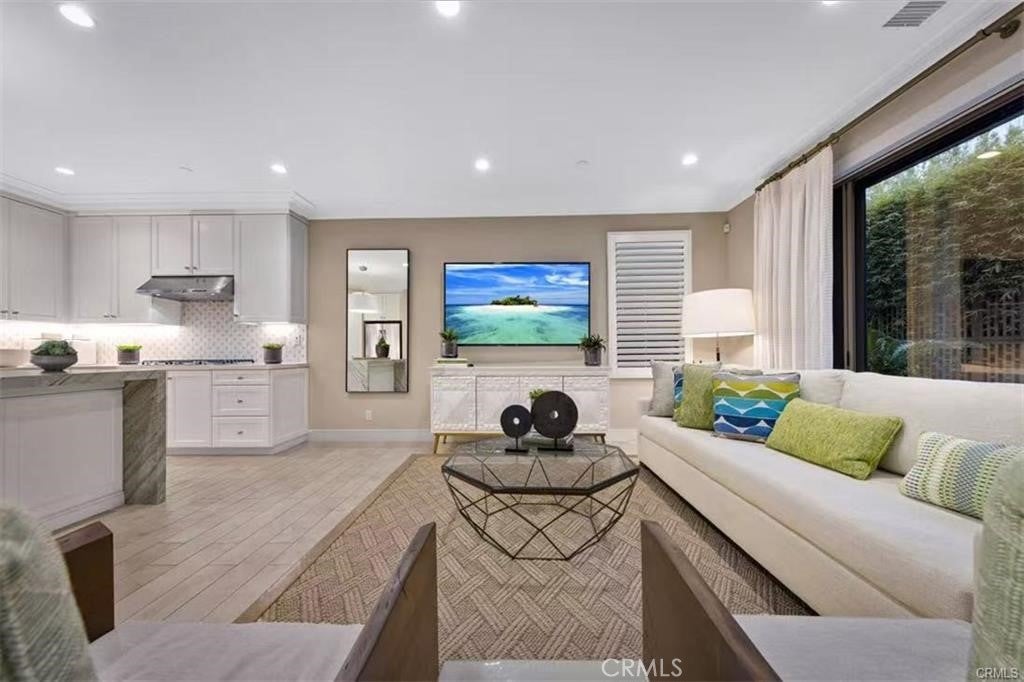 166 Villa Ridge