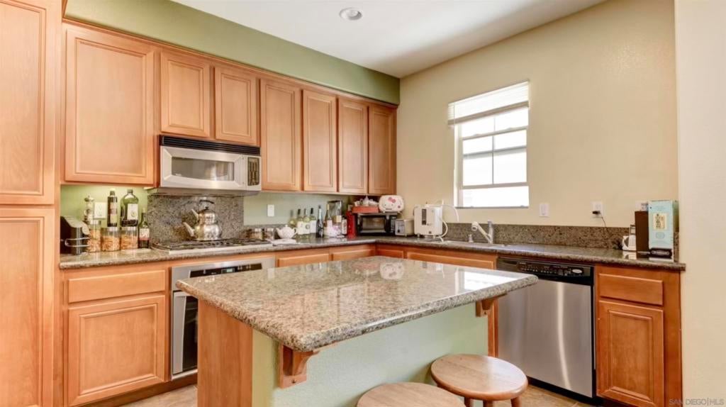 2293 Huntington Point Rd 156