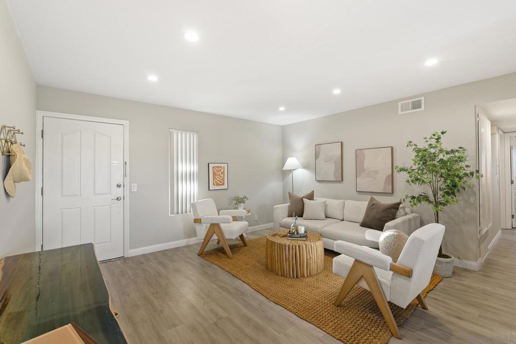 522 Calle Montecito 114