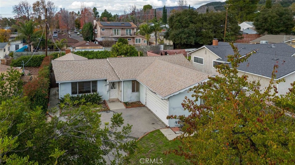 9825 Tujunga Canyon Place