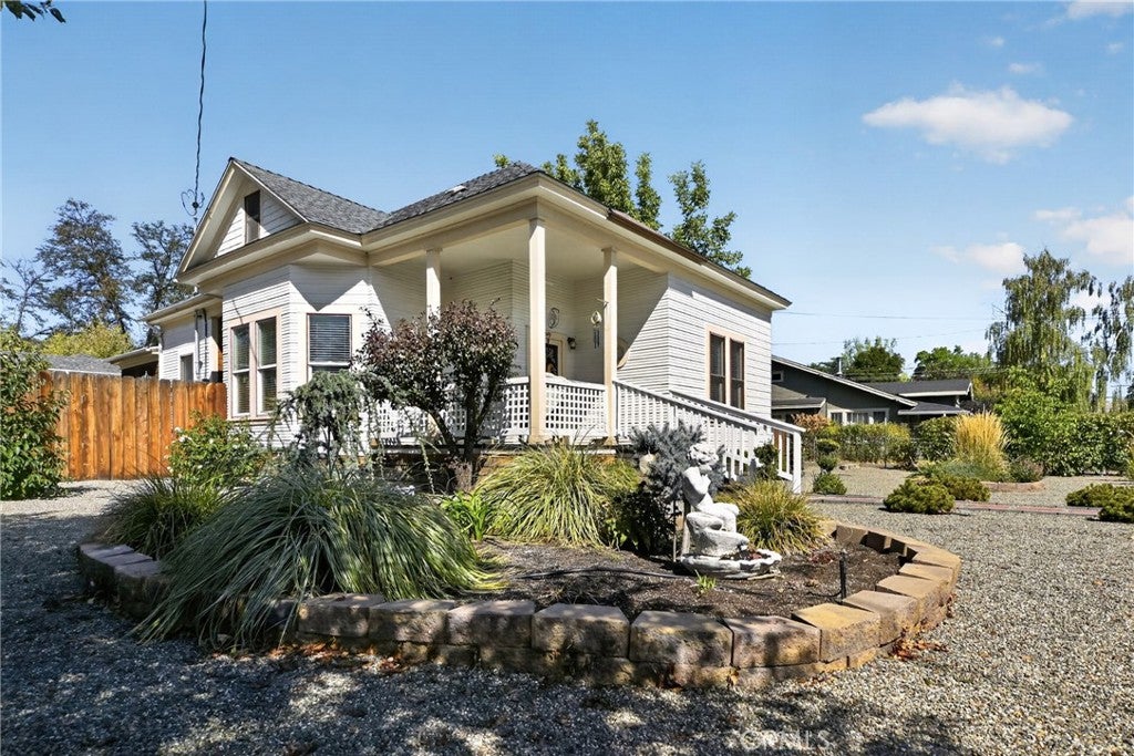 349 N Oregon Street