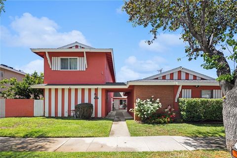 812 N Mallard Orange CA 92867