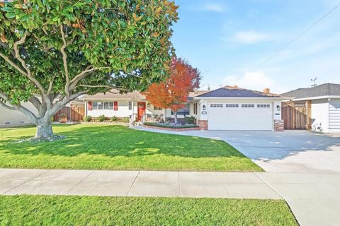 Photo of 5233 Vernon Ave Ave, Fremont, CA 94536 (MLS # 41119031)