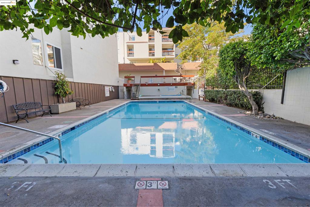 OUTER ROCKRIDGE - Residential