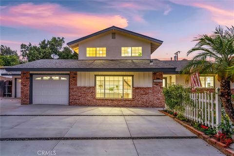 Photo of 19261 Brae Gln, Santa Ana, CA 92705 (MLS # RS26041667)