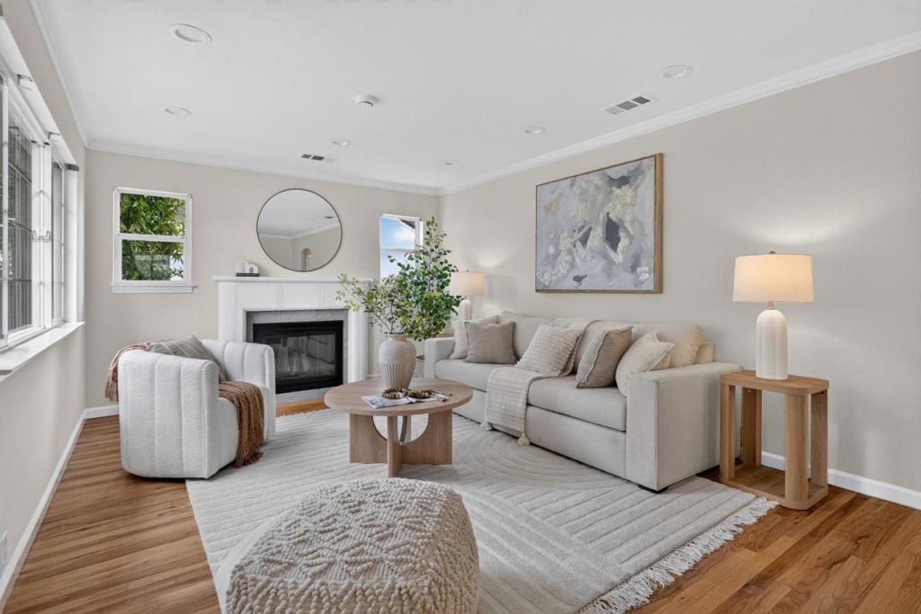 2433 Homewood Drive