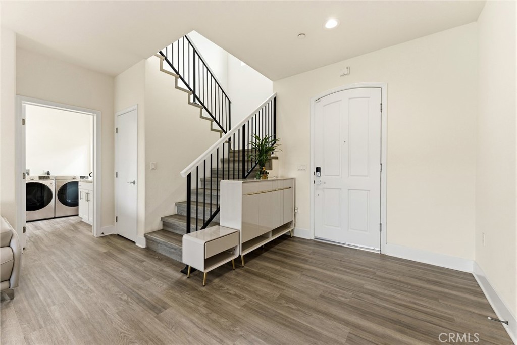 5559 N Burton Avenue