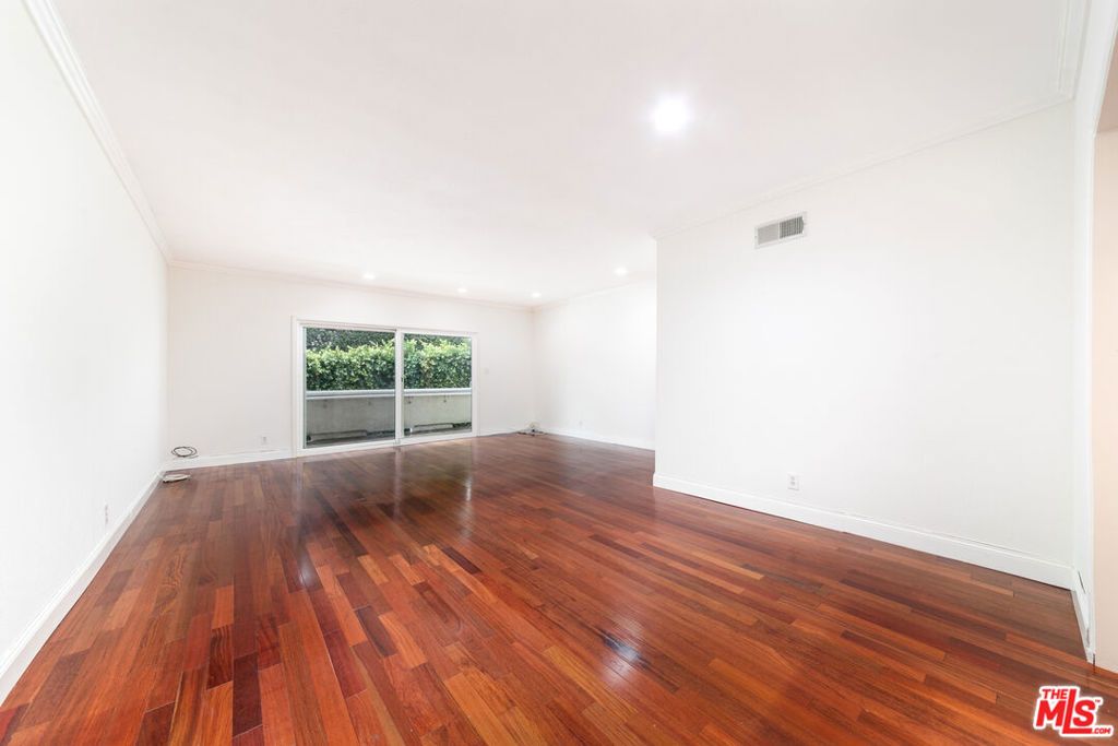 Photo of 1228 N La Cienega Boulevard #102, West Hollywood, CA 90069 (MLS # 26634855)