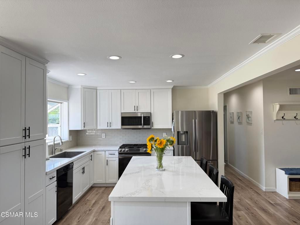 Photo of 538 Dorena Drive, Newbury Park, CA 91320 (MLS # 225005244)