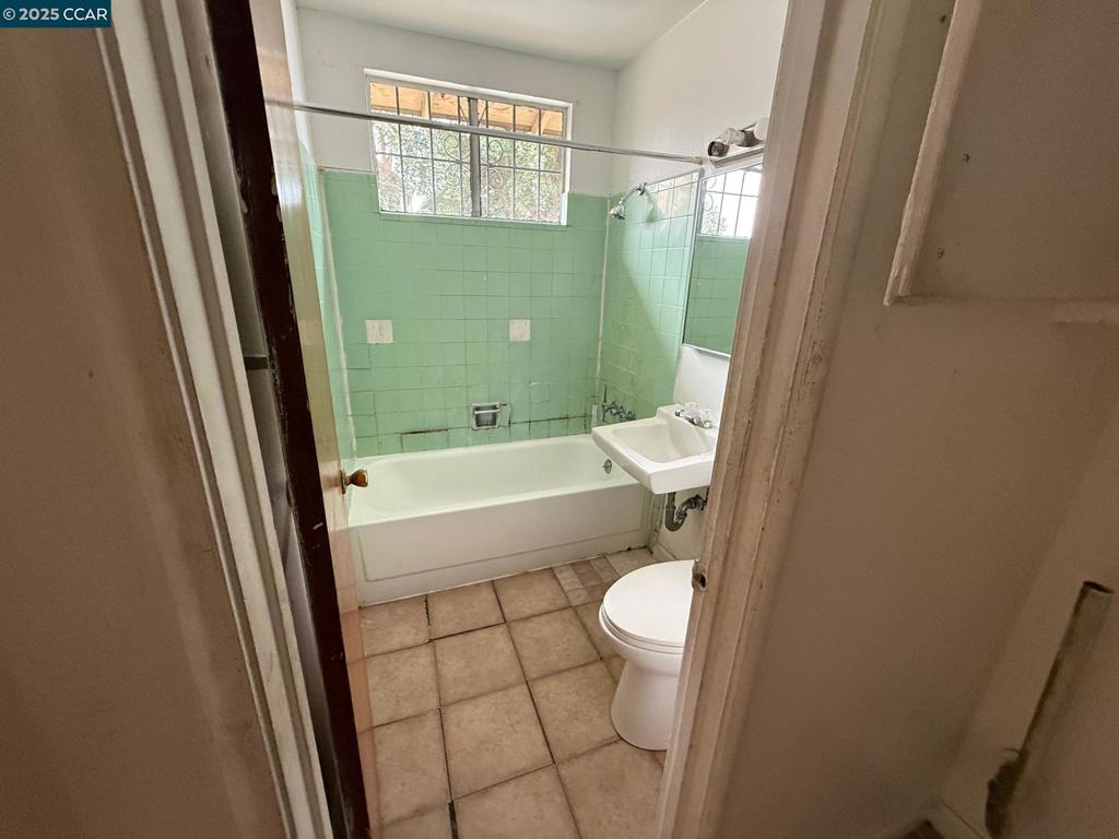 NORTH RICHMOND - Residential Income