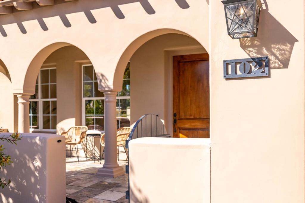 102 Mirasol Court