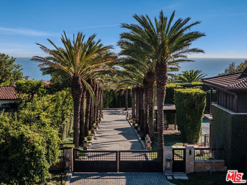 Photo of 24834 Pacific Coast Highway, Malibu, CA 90265 (MLS # 26653645)