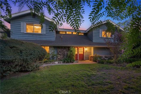 Photo of 1990 Coventry Court, Thousand Oaks, CA 91362 (MLS # PW25280371)