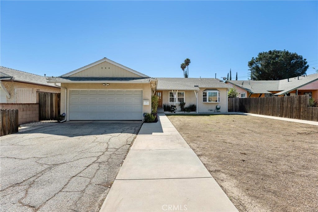 19046 Schoenborn Street