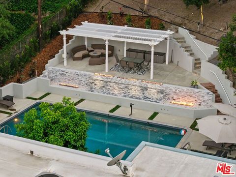 Photo of 3833 Goodland Avenue, Studio City, CA 91604 (MLS # 26661169)