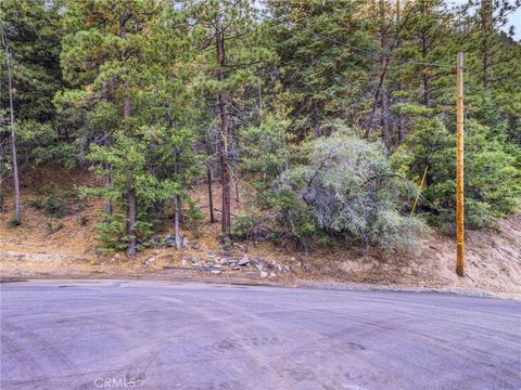 Photo of 1309 Zermatt Court, Pine Mountain Club, CA 93222 (MLS # SR25230585) Photo of 1309 Zermatt Court, Pine Mountain Club, CA 93222 (MLS # SR25230585)