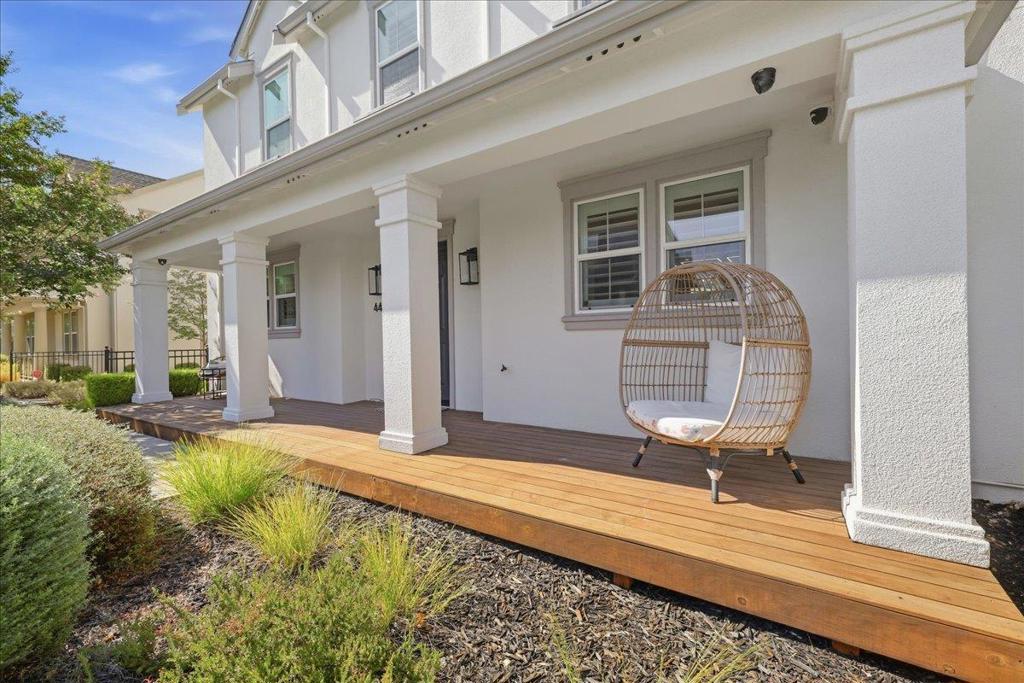 4437 Sunset View Drive