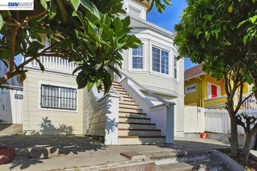 2506 Highland Ave