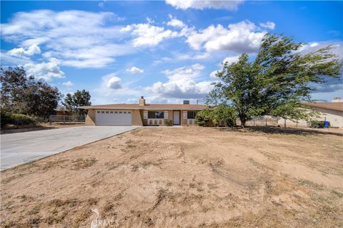 Photo of 10686 Jamul Rd, Apple Valley, CA 92308 (MLS # TR26092284)