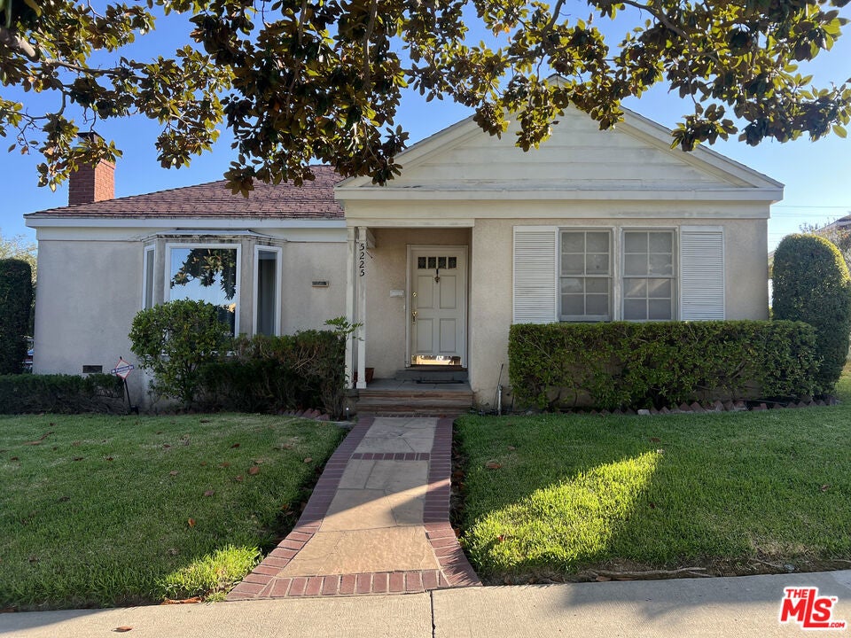 5225 Onaknoll Avenue