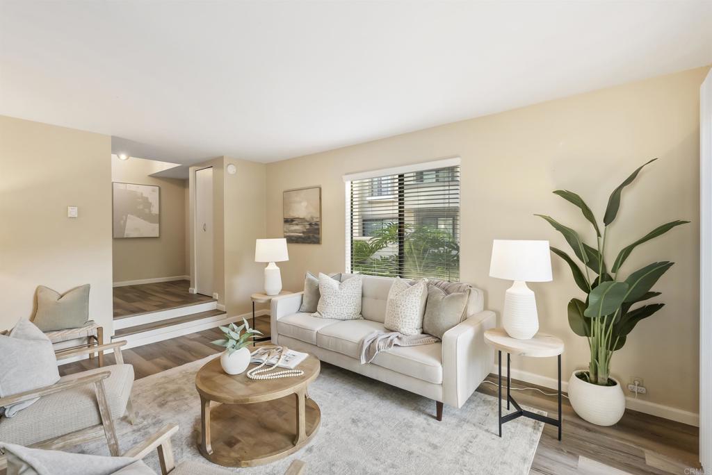 8441 Via Mallorca 76