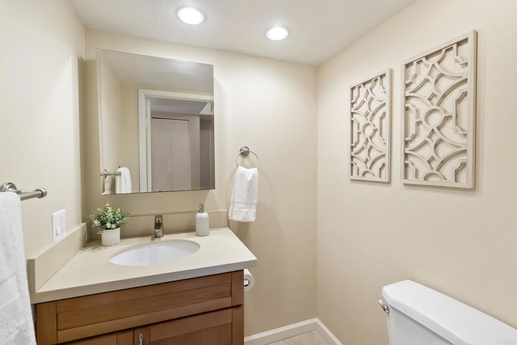 8441 Via Mallorca 76