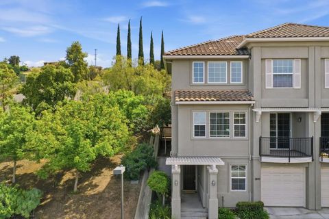 Photo of 2695 Villa Cortona Way, San Jose, CA 95125 (MLS # ML82041144)