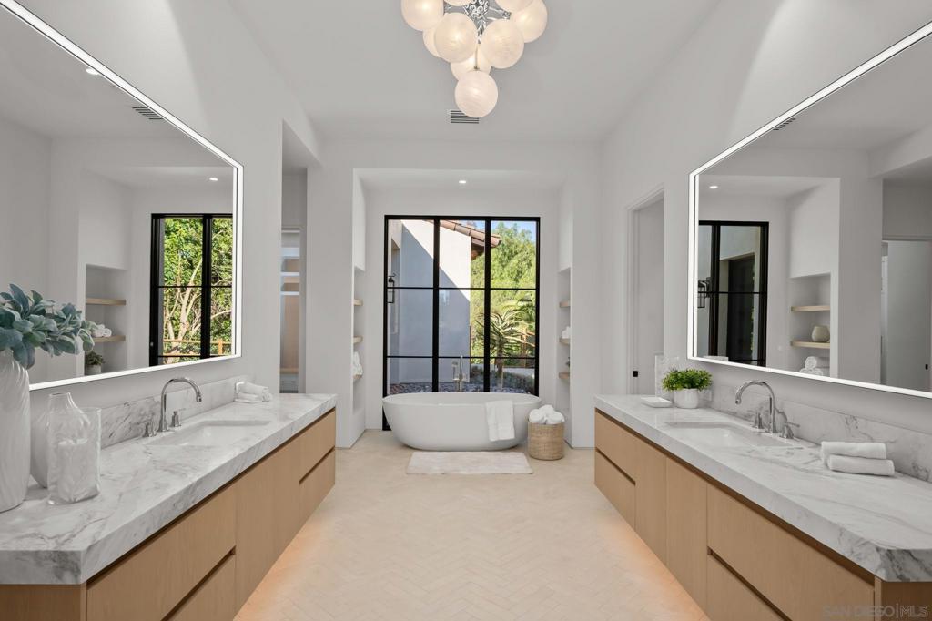 Rancho Santa Fe - Residential