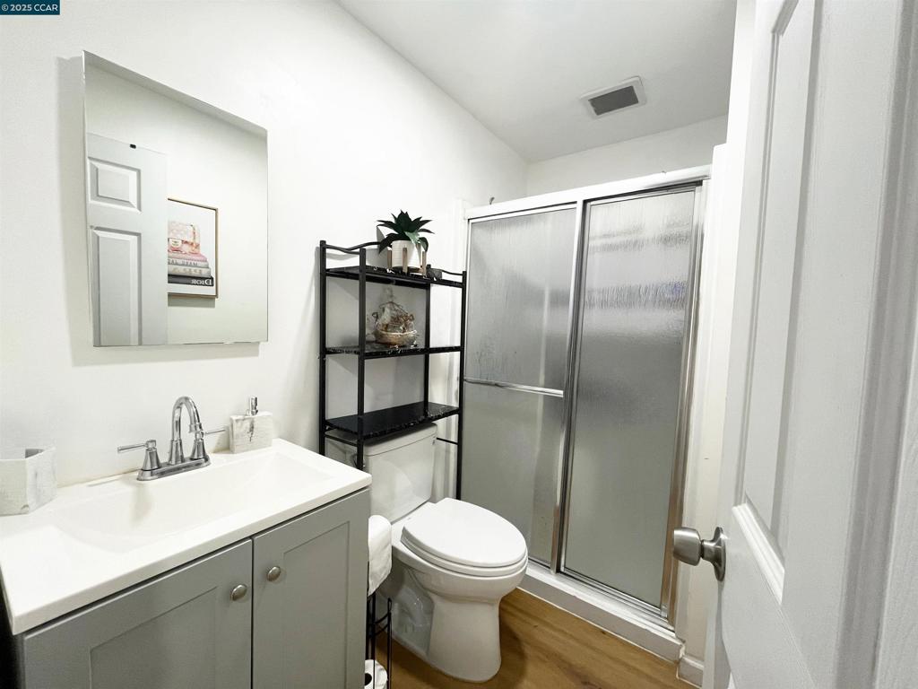 OAKLEY - Residential