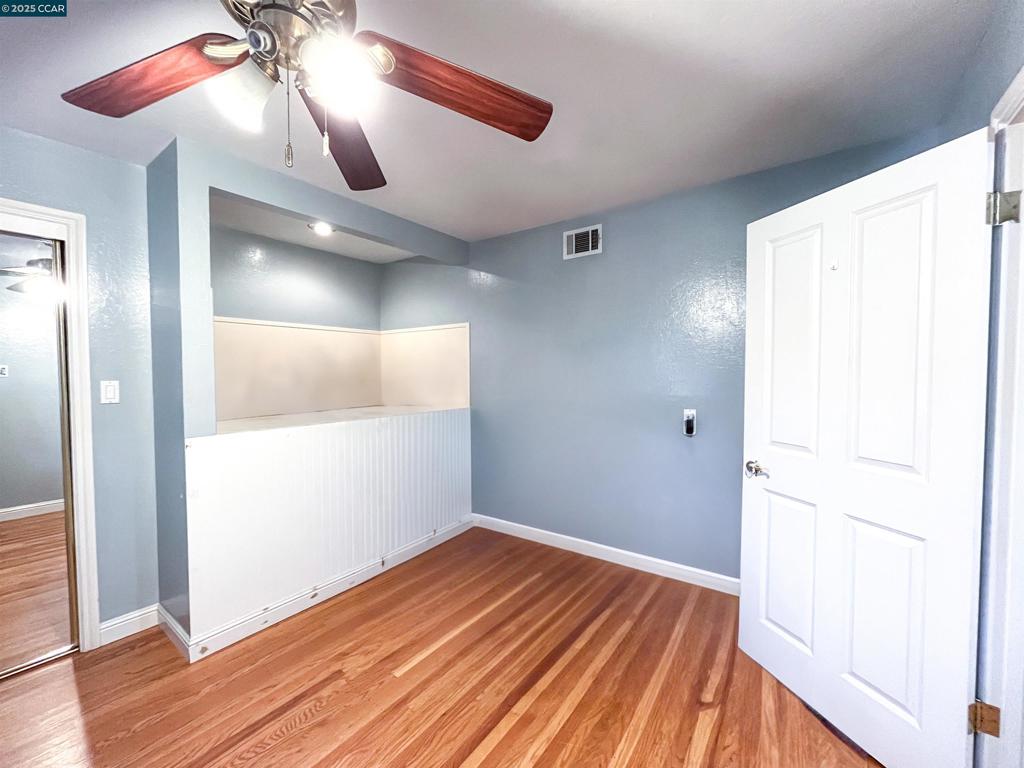 OAKLEY - Residential