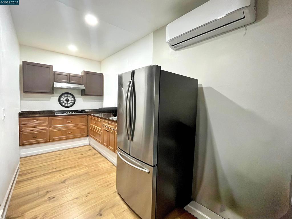 OAKLEY - Residential