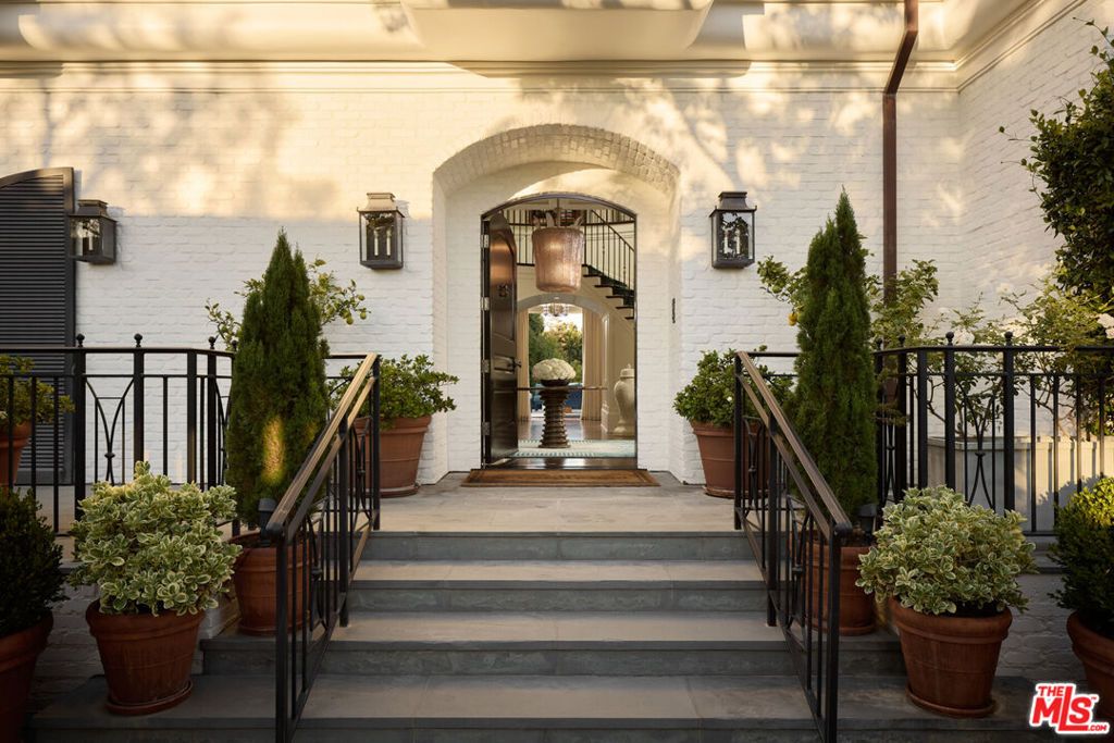 Photo of 250 N Carolwood Drive, Los Angeles, CA 90077 (MLS # 25611933)