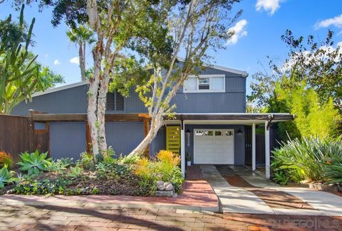 Photo of 3558 Siembre St St, Bonita, CA 91902 (MLS # 260004452SD)