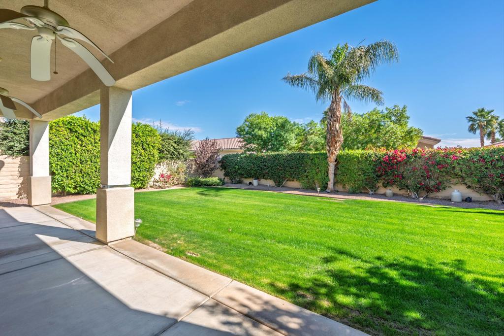 40152 Calle Loma Entrada