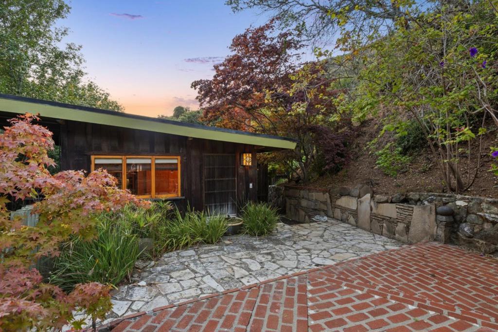 10026 Sycamore Canyon Road