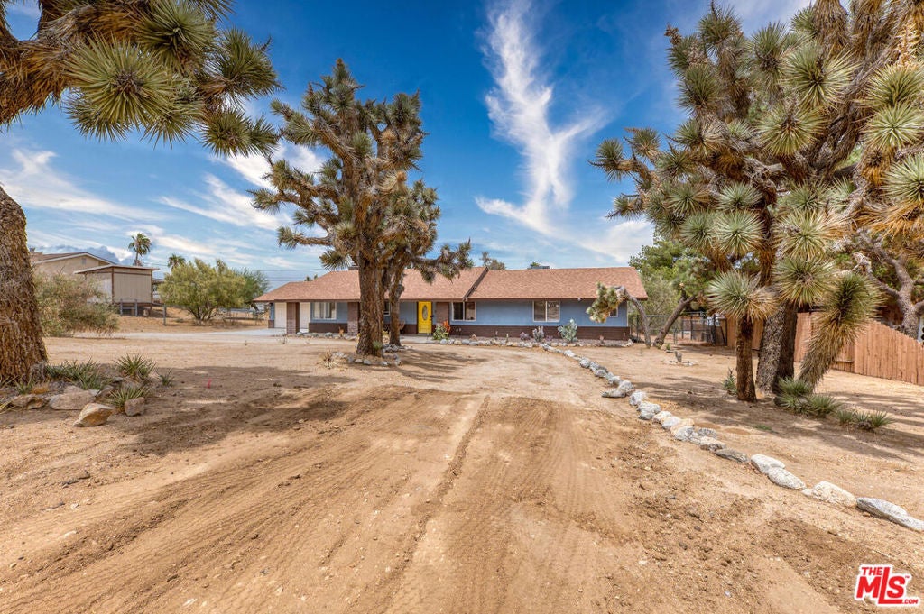 56760 Ivanhoe Drive