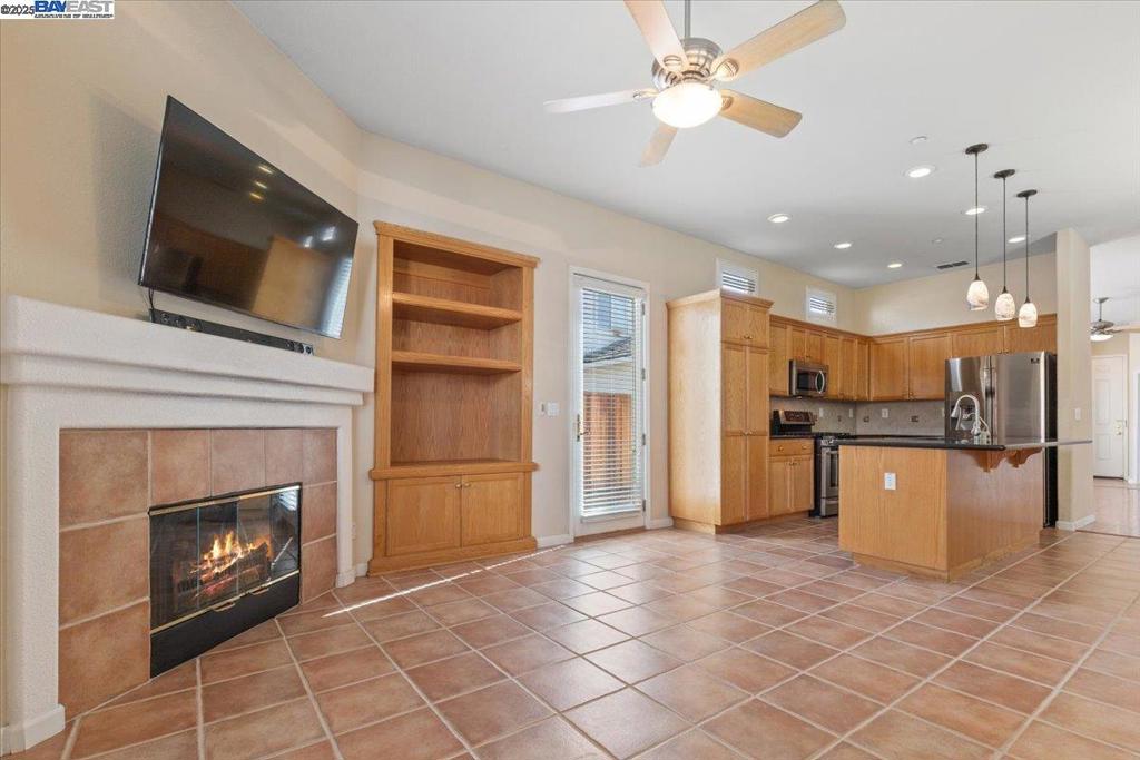 BRENTWOOD - Residential