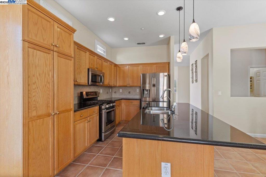 BRENTWOOD - Residential