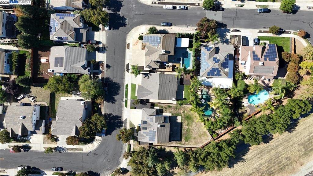 BRENTWOOD - Residential
